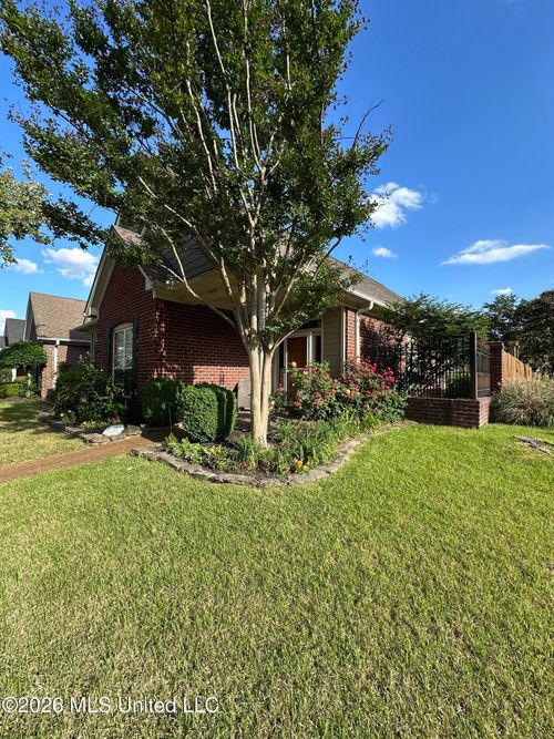 4439 Stone Park Blvd, Olive Branch, MS, 38654-6454 | Card Image