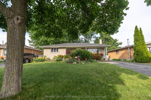 412 Leitch Dr, Cornwall, ON, K6H5P4 | Card Image