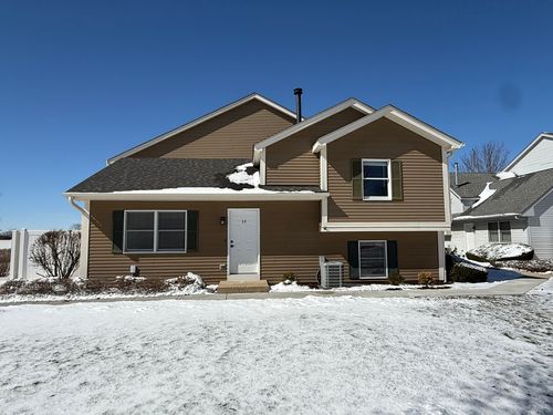 39-39 Spuhler Dr, Batavia, IL, 60510-1622 | Card Image