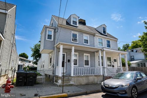 209 York St, Burlington, NJ, 08016-1502 | Card Image