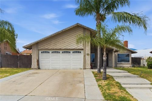 2047 E 7th St, Ontario, CA, 91764-1645 | Card Image