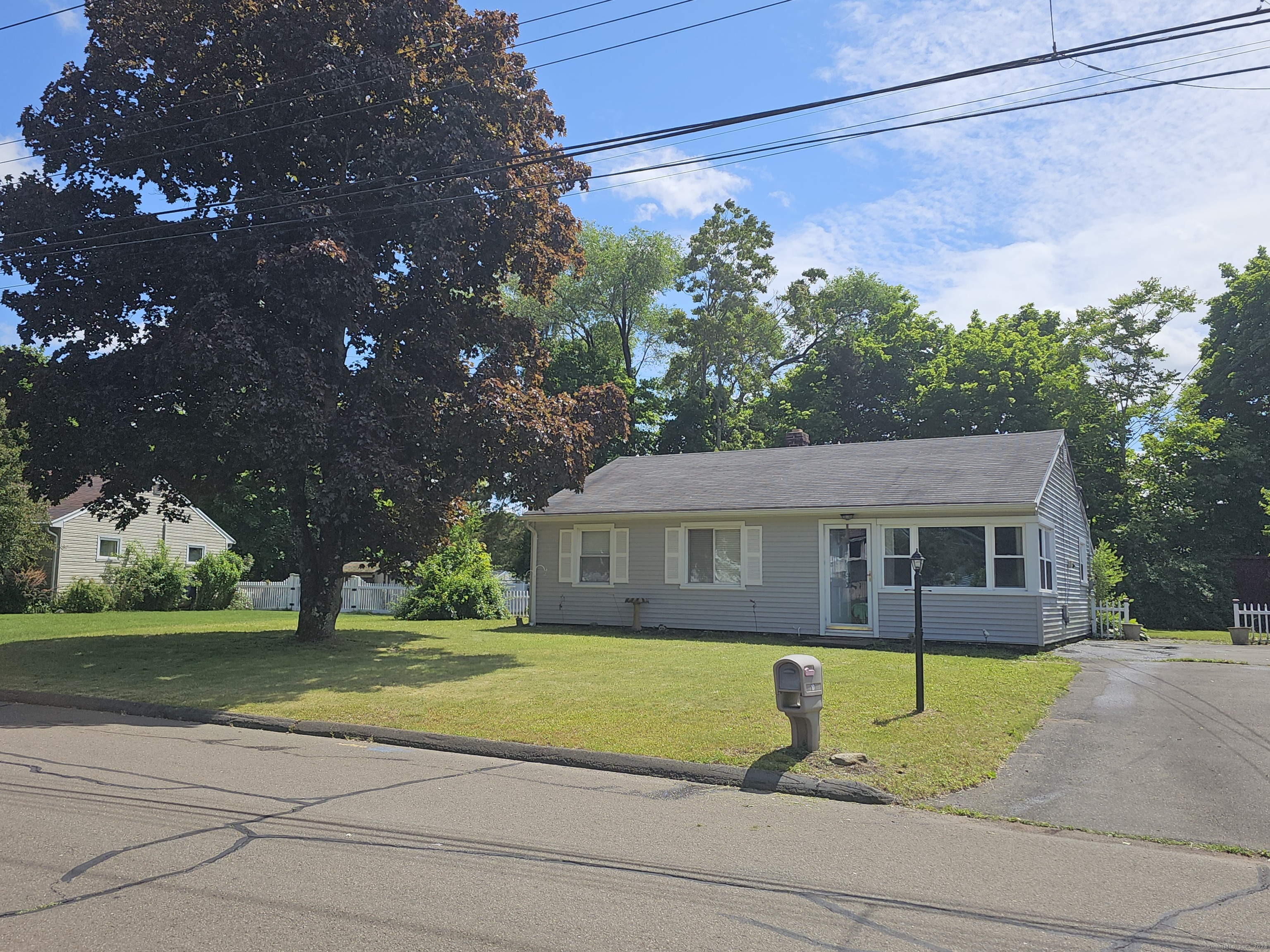 Navarro Rd, East Haven, CT 06512