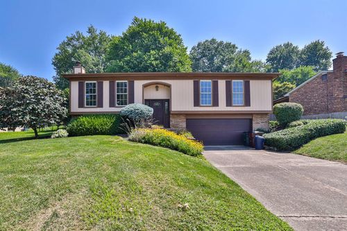 812 Eastland Dr, Villa Hills, KY, 41017-1011 | Card Image