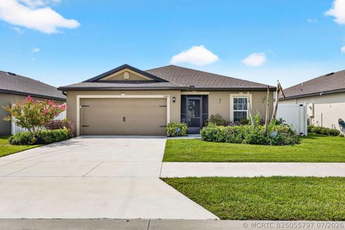 5521 Fantasy Dr, FORT PIERCE, FL, 34947-5479 | Card Image