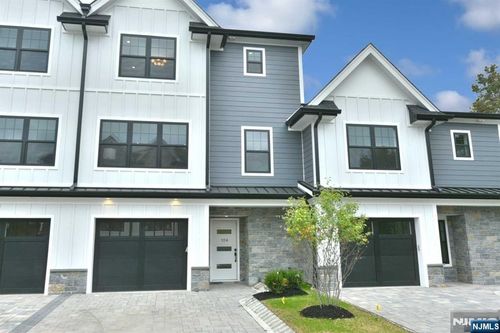 120 Collignon Way, River Vale, NJ, 07675-6376 | Card Image