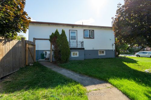 2-76 Chestnut St, Port Colborne, ON, L3K1R6 | Card Image