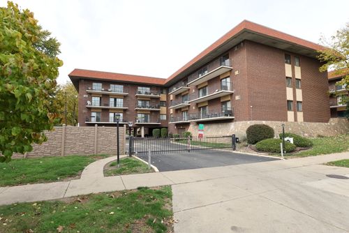 303s-9540 Mayfield Avenue, Oak Lawn, IL, 60453 | Card Image