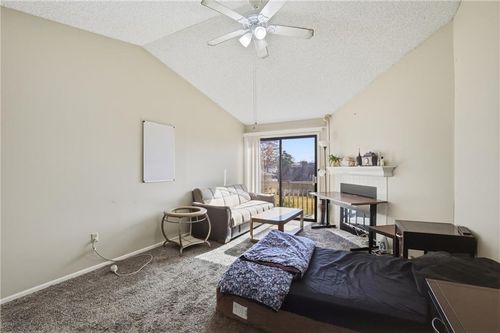 202-8139 Holmes Rd, Kansas City, MO, 64131-2189 | Card Image