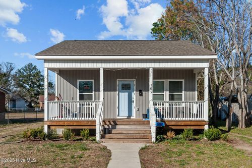 105 Bryan Pl, Washington, NC, 27889-4379 | Card Image