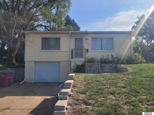 7326 Ira Ct, La Vista, NE, 68128-2608 | Card Image