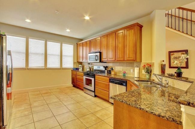 6701 Covered Bridge Dr, Condo with 3 bedrooms, 3 bathrooms and null parking in Austin TX | Image 8