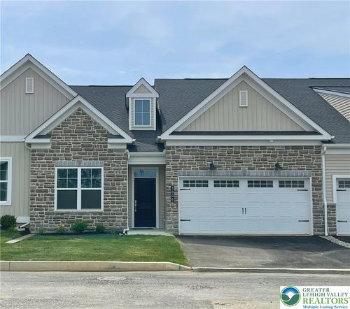3006 Cedar Ln, Allentown, PA, 18103-5518 | Card Image