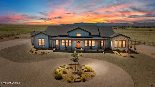 10163 E Songbird Way, Prescott Valley, AZ, 86315-8945 | Card Image