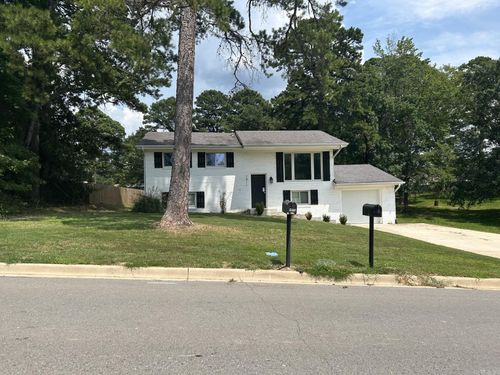 1811 E Lakeview Dr, Benton, AR, 72015 | Card Image