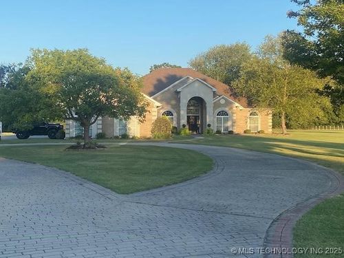 1404 N Broadway St, Stigler, OK, 74462-1883 | Card Image