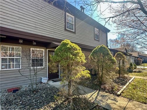 apt-3-924 Nob Hill Dr, Niles, OH, 44446-4679 | Card Image