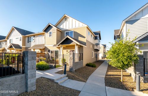 12245 Solid Rock Dr, Bellemont, AZ, 86015-3318 | Card Image