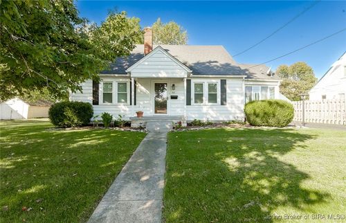 82 Park Dr, Scottsburg, IN, 47170-1150 | Card Image