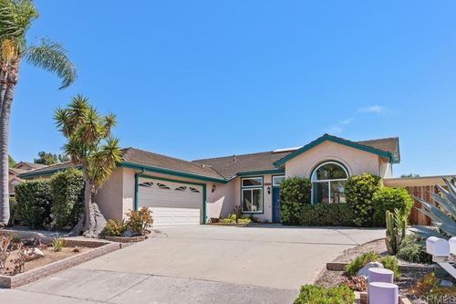 1713 W Country Club Lane, Escondido, CA, 92026 | Card Image
