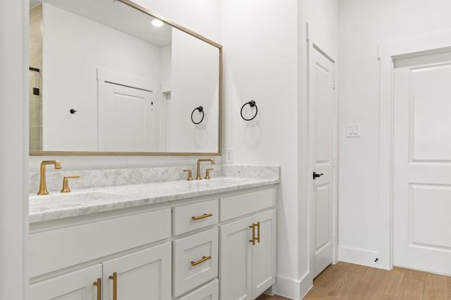 017-12516AudubonTrail-Rowlett-TX-75089-PrimarBathroom.jpg-SMALL | Image 17