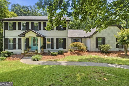 6965 Hunters Branch Dr, Sandy Springs, GA, 30328-1724 | Card Image