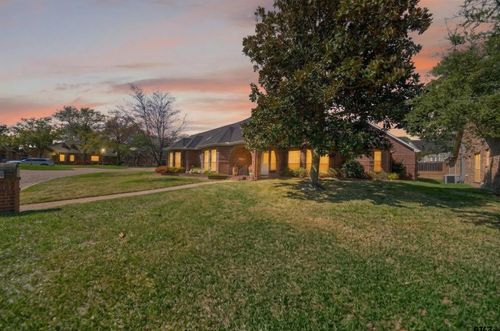 745 Fairmont Dr, Tyler, TX, 75701-7603 | Card Image