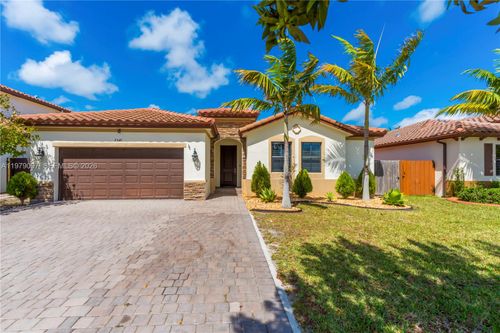2541 Se 1st St, Homestead, FL, 33033-7517 | Card Image