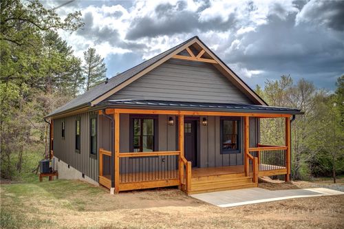 34 Atwood St, Sparta, NC, 28675-9201 | Card Image