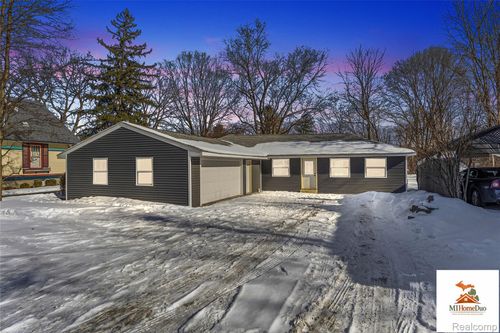 713 S Mill St, Clio, MI, 48420-2302 | Card Image