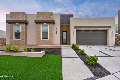 7287 Bobcat Hollow Dr, El Paso, TX, 79911-2271 | Card Image