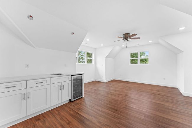 Upper Bedroom Kitchenette | Image 27