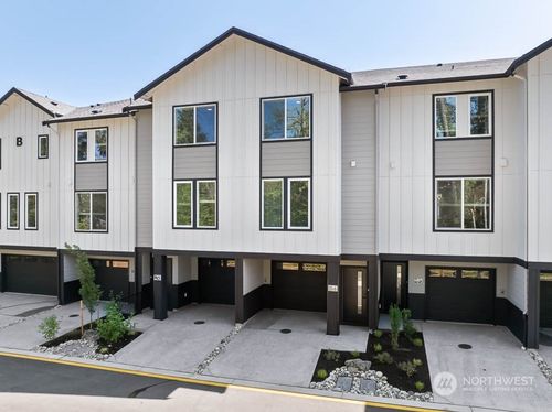 e2-16124 Cascadian Way, Bothell, WA, 98012 | Card Image