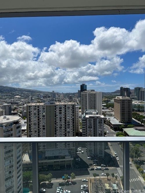 apt-2405-629 Keeaumoku St, Honolulu, HI, 96814-3629 | Card Image
