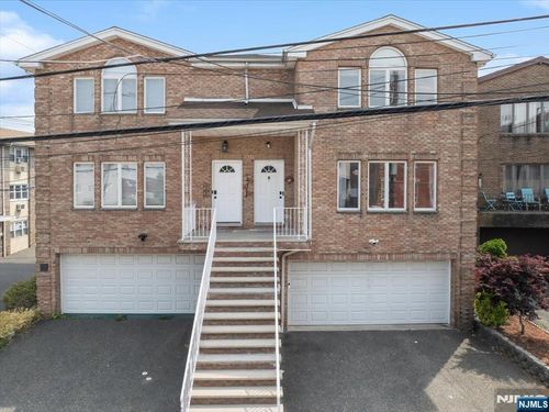 220 Cliff St, Cliffside Park, NJ, 07010-1409 | Card Image