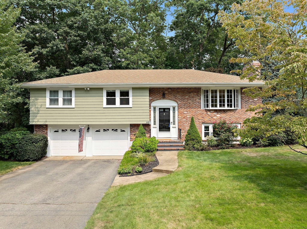 Heather Ln, South Weymouth, MA 02190