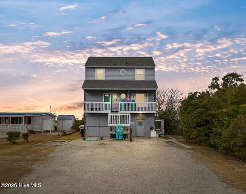 819 S Topsail Dr, Surf City, NC, 28445-6757 | Card Image