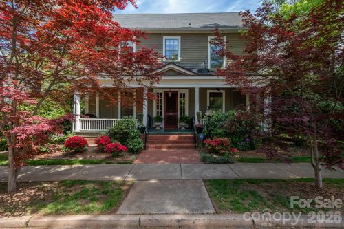 130 N Mulberry St, Statesville, NC, 28677-5136 | Card Image
