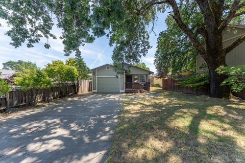 131 Cleveland Ln, Ukiah, CA, 95482-4948 | Card Image