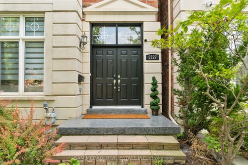 5227 Preservation Cir, Mississauga, ON, L5M7T2 | Card Image