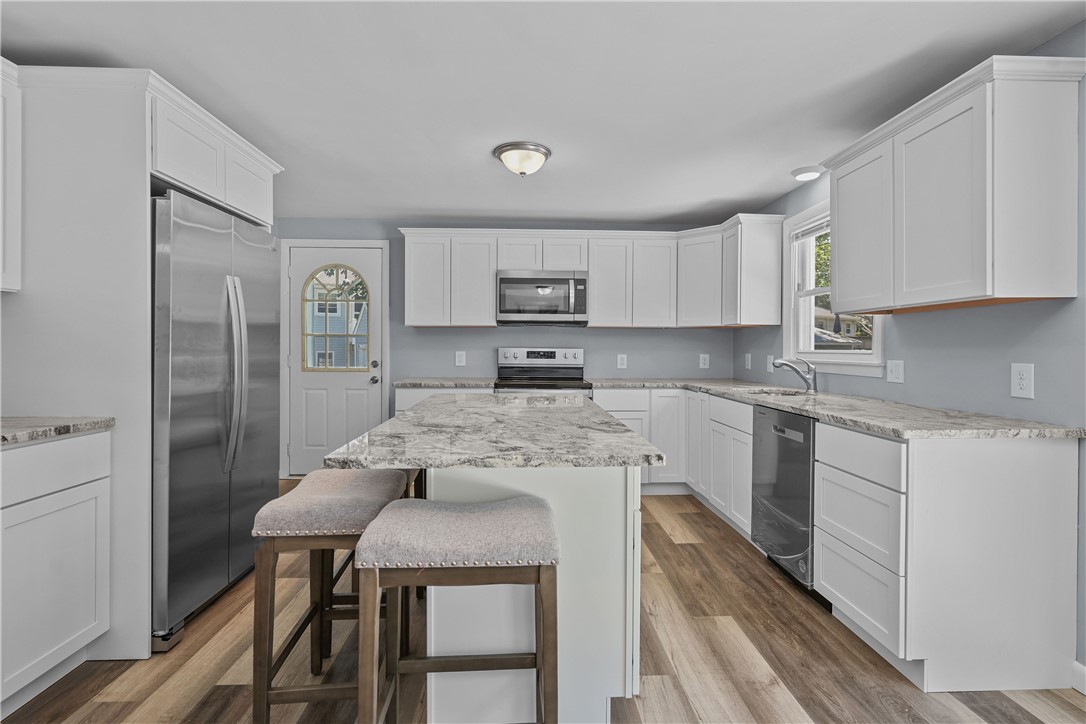 Linwood Dr, Coventry, RI 02816