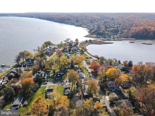 525 James Ave, TRACYS LANDING, MD, 20779-2538 | Card Image