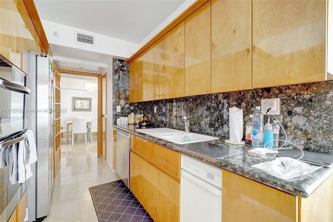APT-1412 - 16425 Collins Ave, Condo with 2 bedrooms, 2 bathrooms and null parking in Sunny Isles Beach FL | Image 33