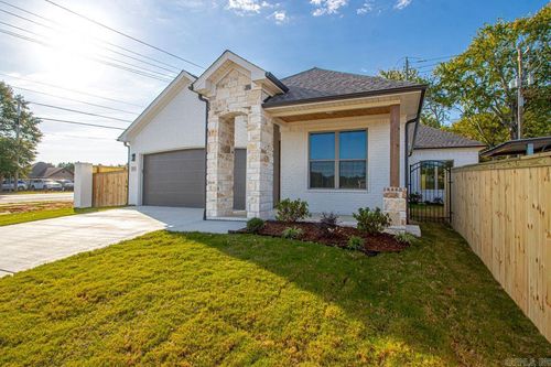 3851 Spencer Crossing Dr, Benton, AR, 72019-7637 | Card Image