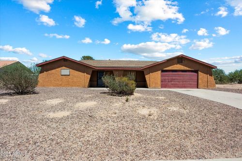 15047 S Moon Valley Rd, Arizona City, AZ, 85123-6980 | Card Image