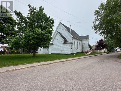 14 Hebrew Ave, Souris, PE, C0A2B0 | Card Image