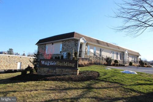 a-307 Chestnut St, QUARRYVILLE, PA, 17566-1184 | Card Image