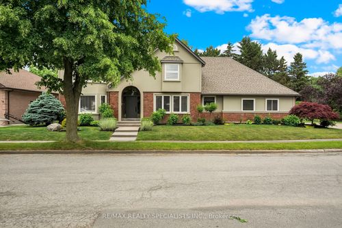 7103 Burbank Cres, Niagara Falls, ON, L2J4E7 | Card Image