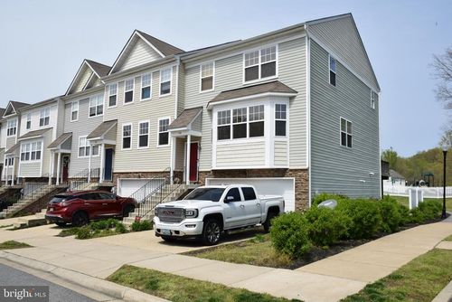 390 English Oak Ln, PRINCE FREDERICK, MD, 20678-6121 | Card Image