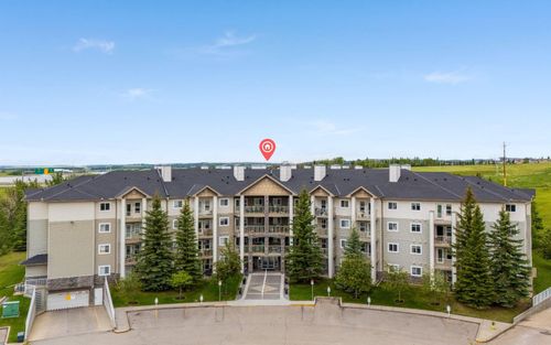 325-5000 Somervale Crt Sw, Calgary, AB, T2Y4M1 | Card Image
