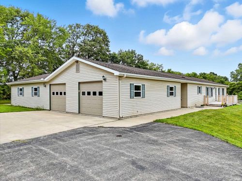 1836 Us Highway 6, Corunna, IN, 46730-9712 | Card Image